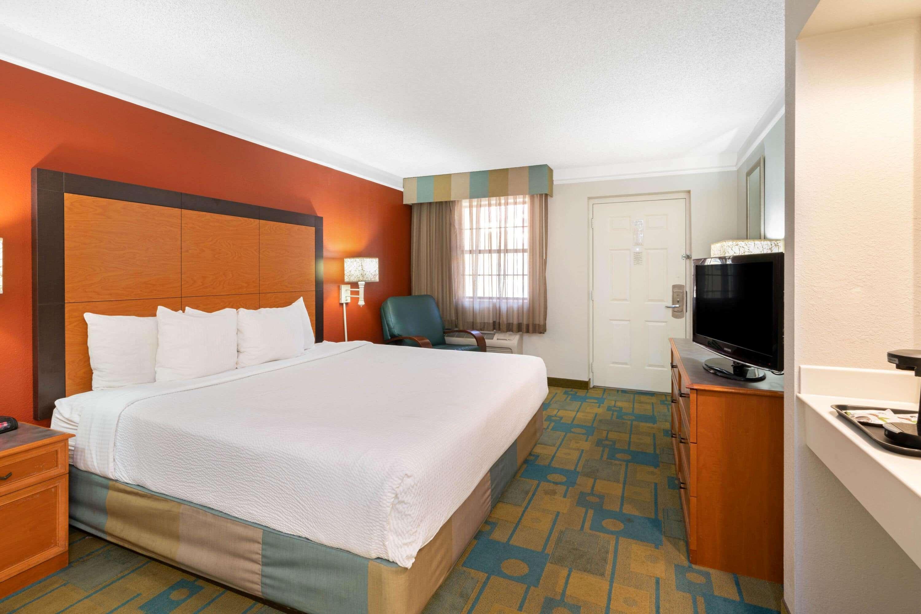 La Quinta Inn By Wyndham Phoenix Sky Harbor Airport Tempe Esterno foto
