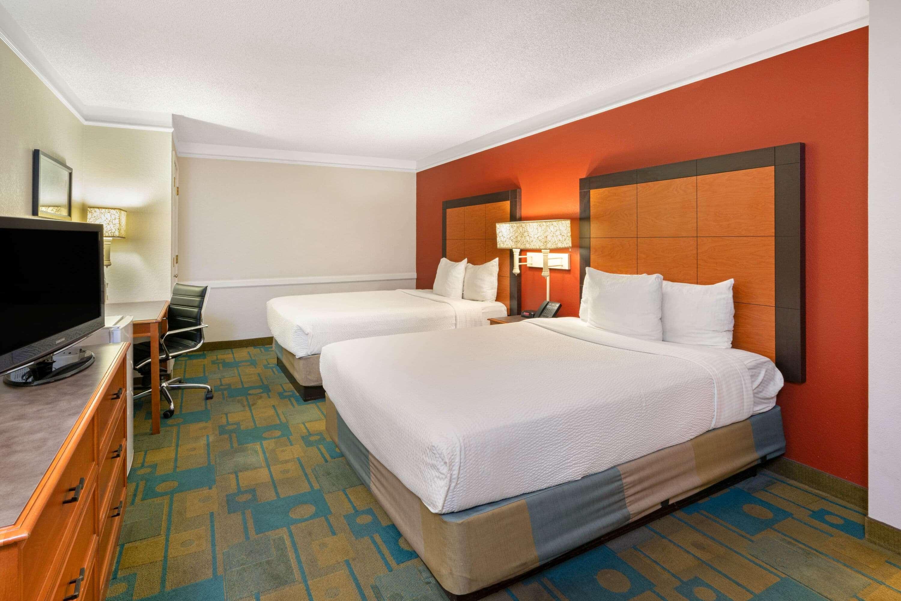 La Quinta Inn By Wyndham Phoenix Sky Harbor Airport Tempe Esterno foto