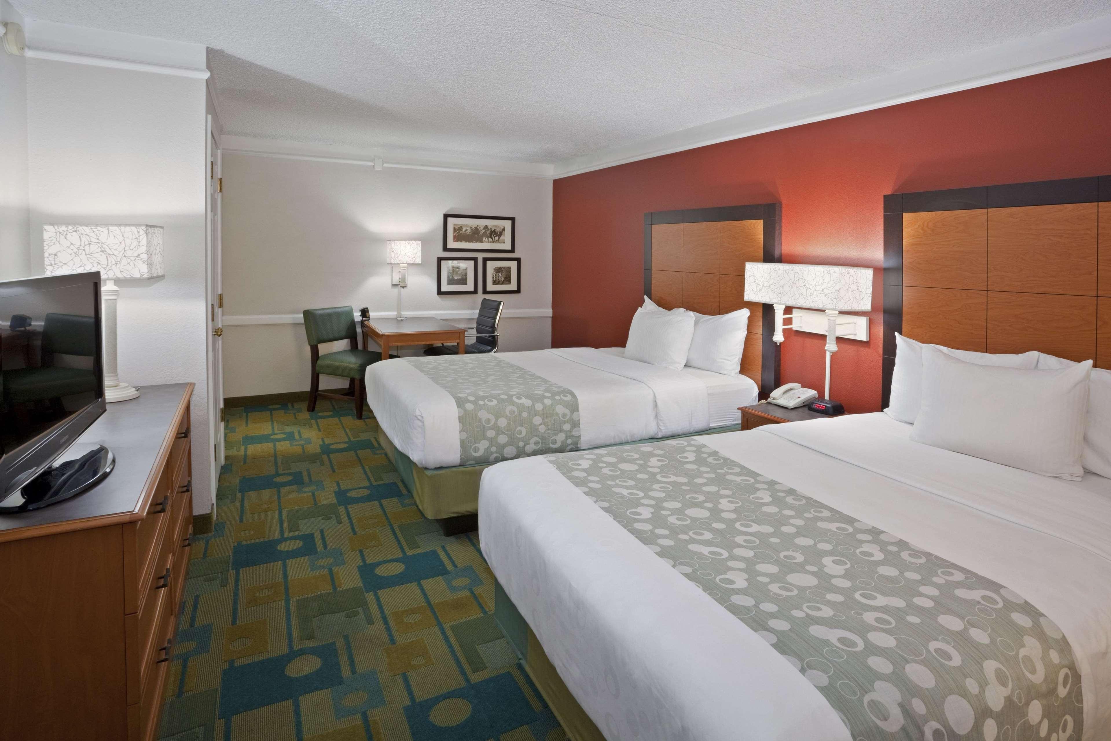 La Quinta Inn By Wyndham Phoenix Sky Harbor Airport Tempe Esterno foto