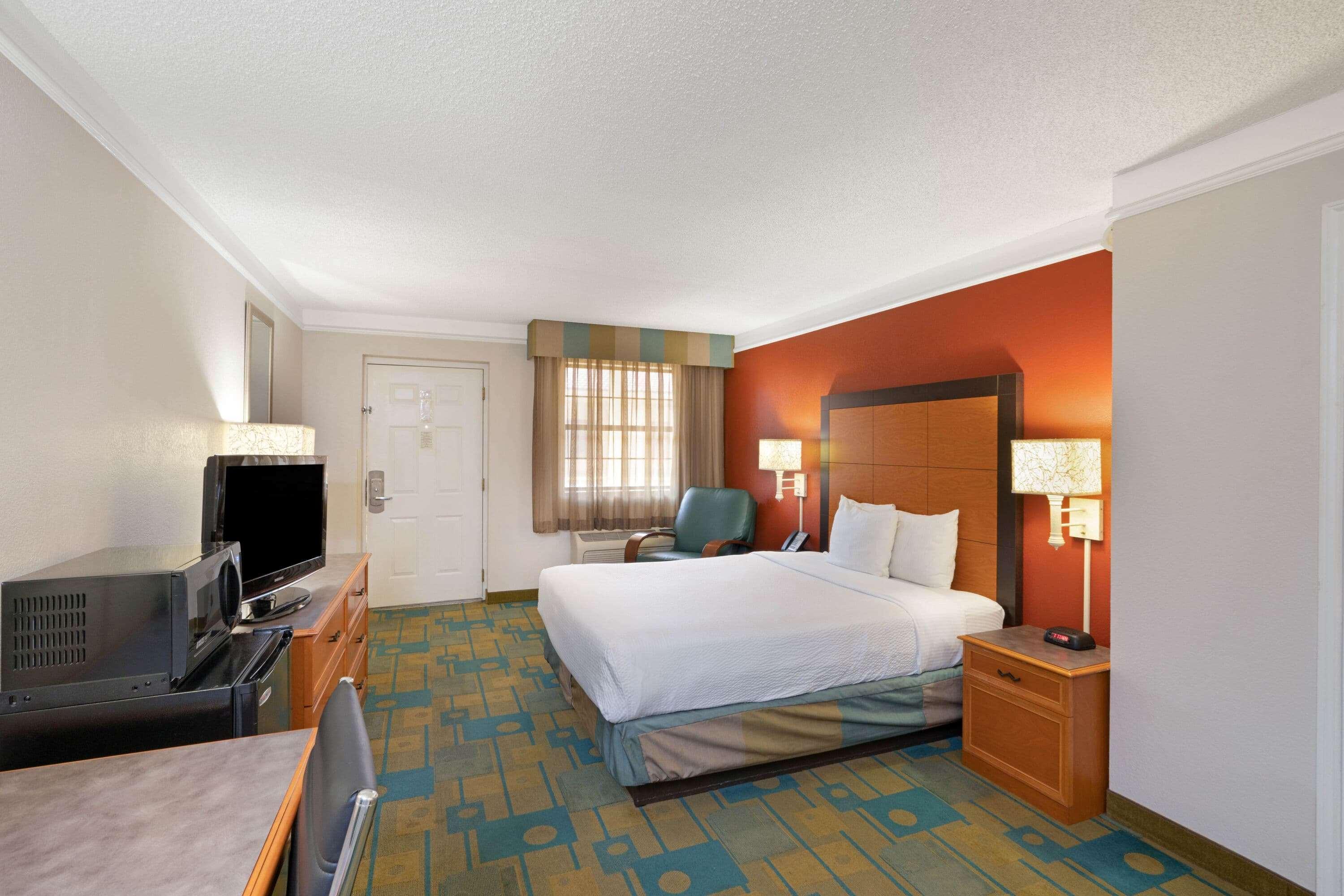 La Quinta Inn By Wyndham Phoenix Sky Harbor Airport Tempe Esterno foto