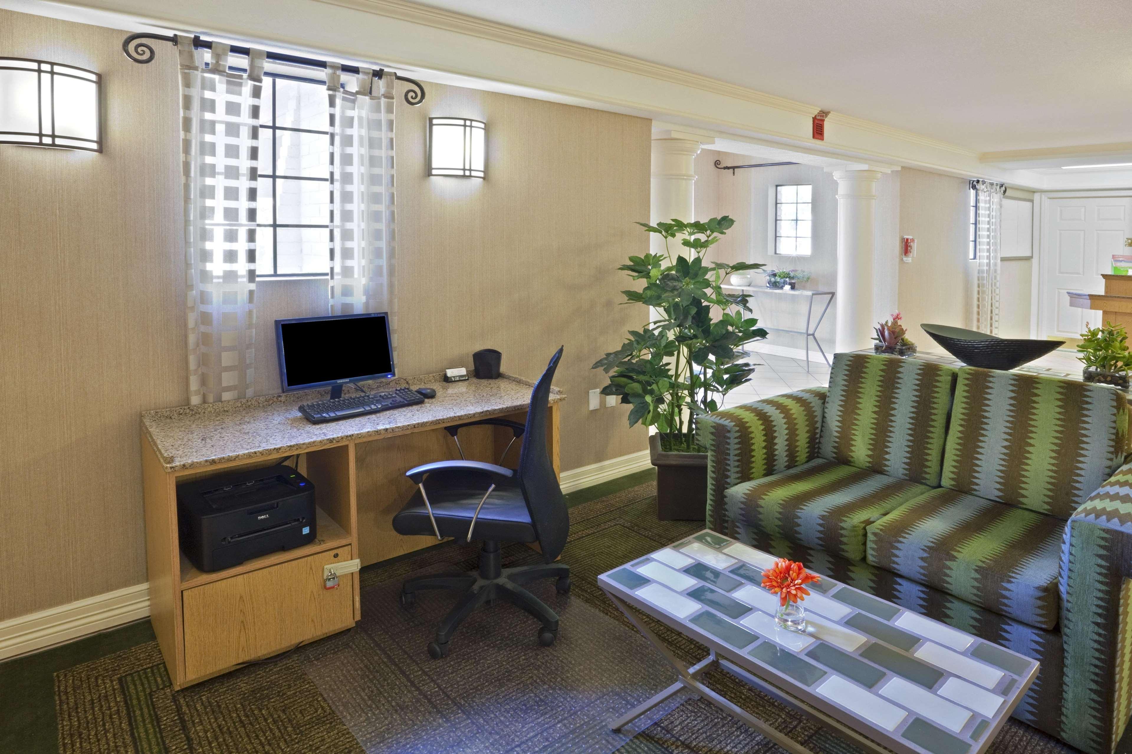 La Quinta Inn By Wyndham Phoenix Sky Harbor Airport Tempe Esterno foto