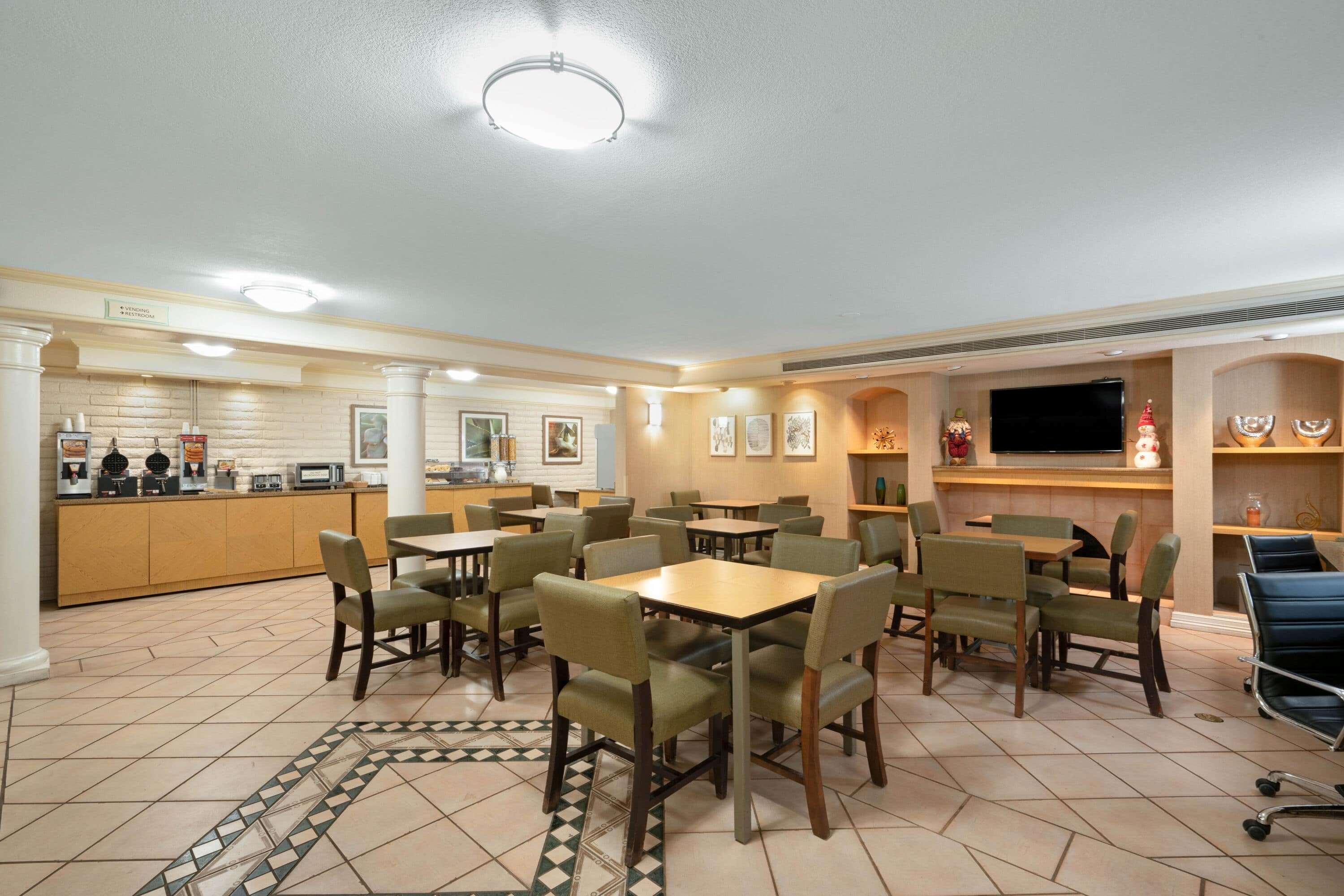 La Quinta Inn By Wyndham Phoenix Sky Harbor Airport Tempe Esterno foto