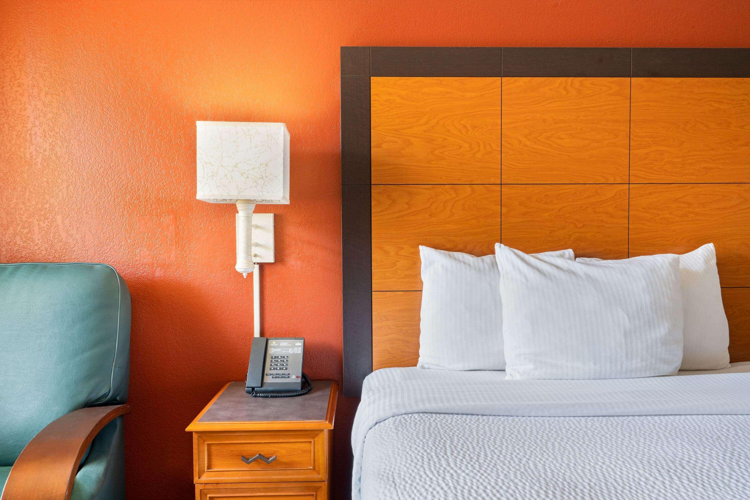 La Quinta Inn By Wyndham Phoenix Sky Harbor Airport Tempe Esterno foto