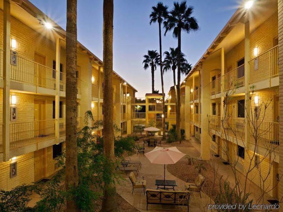 La Quinta Inn By Wyndham Phoenix Sky Harbor Airport Tempe Esterno foto