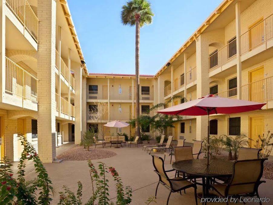 La Quinta Inn By Wyndham Phoenix Sky Harbor Airport Tempe Esterno foto